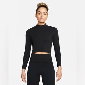Nike Yoga Dri-FIT Luxe
Women's Long Sleeve Crop Top